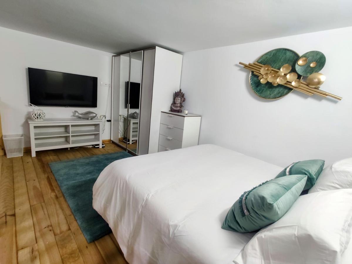 Elegante Y Moderna Miami Apartment *